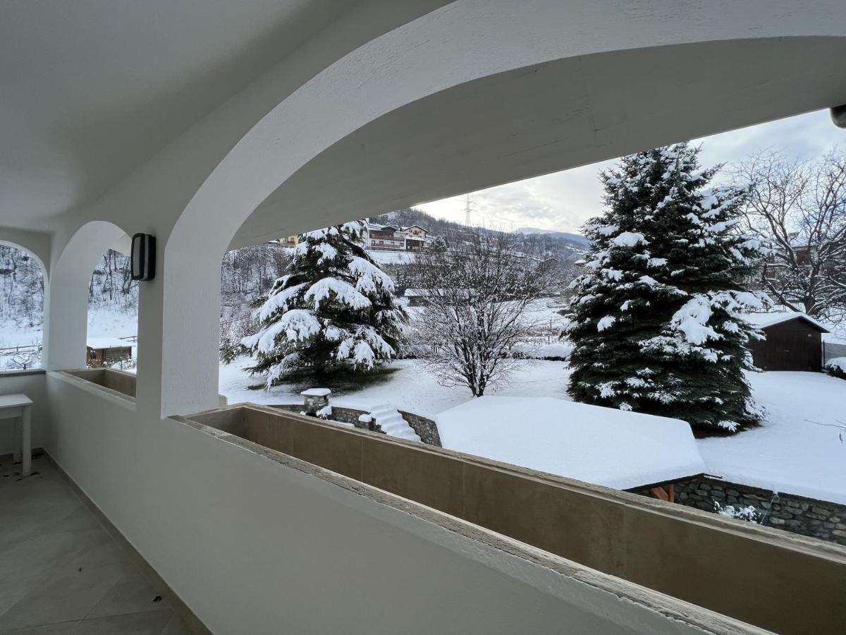 Casa Palmi - Appartamento In Villa อาออสตา ภายนอก รูปภาพ